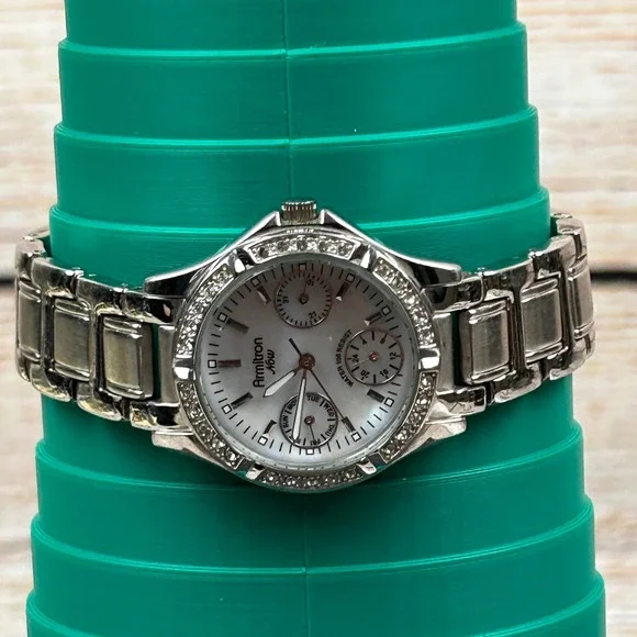 Armitron Now Womens Watch Silver Tone Mother of Pearl Crystal Bezel 75/3639SV - Picture 3 of 8